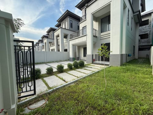 🏤វីឡាប្រភេទ Queen BII Chip Mong Park Land 6A