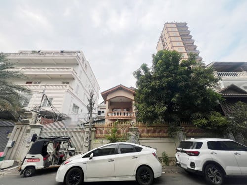 ផ្ទះវីឡាសម្រាប់ជួល នៅទួលទំពូង | Villa for rent at TTP