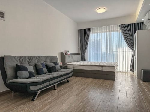 350$ Morgan Enmaison , Chroy Chongvar