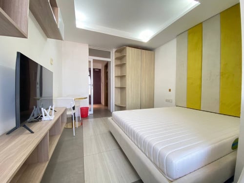 350$ The Penthouse Residence For Rent