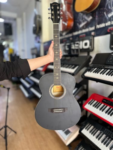 Acoustic Guitar សម្រាប់ហាត់លេង