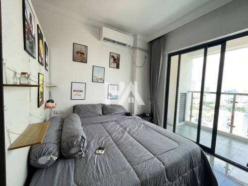 Condo Type studio For rent !