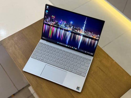 Dell XPS 13 9315 ( 99% )CPU Core i7-12th, RAM 16GB, SSD 512GB, Screen 13.3” FHD+