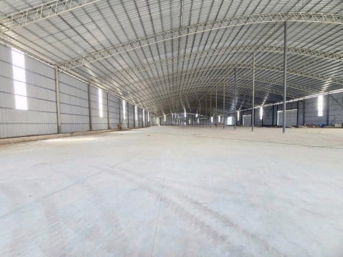 Factory WH5000m2 Sensok for rent