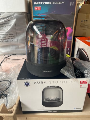 Harman ប្រេីភ្លេីង​ ស្អាត​ គ្រឿងគ្រប់​ តំលៃ1xx$ ភ្នំពេញ​ CTN លេខនិង