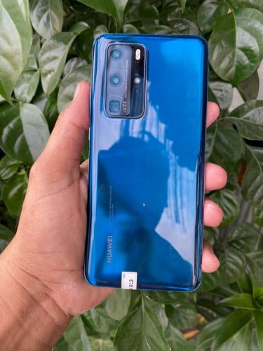 Huawei P40 Pro 8g/256g Global(វៃដូរបាន)👉$165