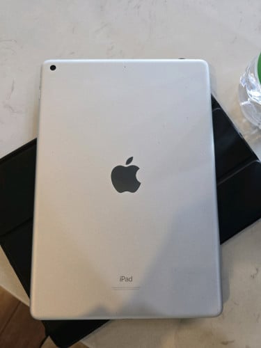 ipad 9 generation sim wifi 98%