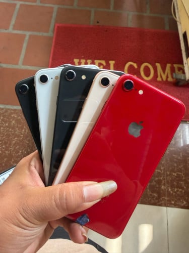 iPhone 8 64gb Bypass SIM zin all