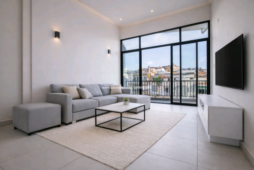 Large 2-Bed Apartment – Central Market (Daun Penh)