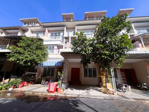Link House for Rent – PH Boeng Snor, Phnom Penh