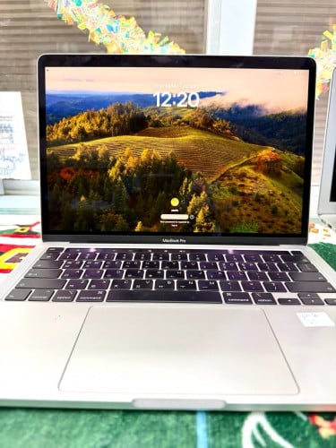 MacBook Pro 2020 ទំហំផ្ទុក (256G) Ram 16G Touch Bar 3 Ports តួស្អាត 98.999%