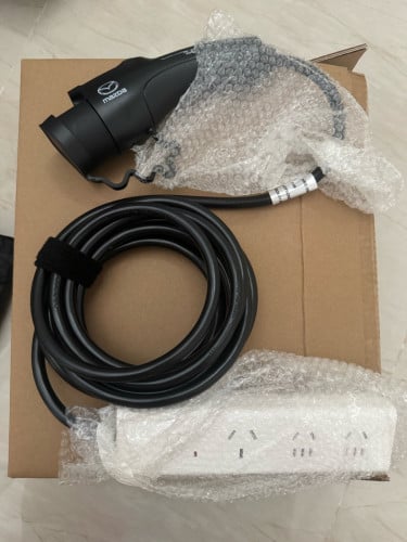 Mazda EZ60 V2L Charger