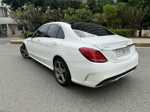 Mercedes c300 amg 2015 ក្នុងឈឺរី 🍒