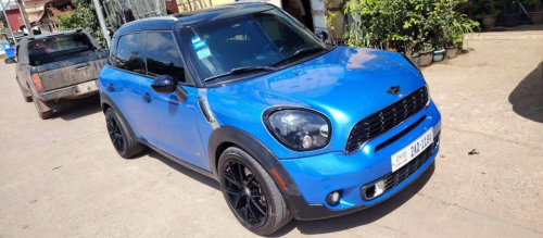 MINI​ COOPER​ ធូរៗ ឆ្នាំ011 ឡានស្អាត 