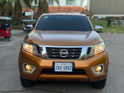 Nissan navara 2018 ឡានក្រុនហ៊ុន