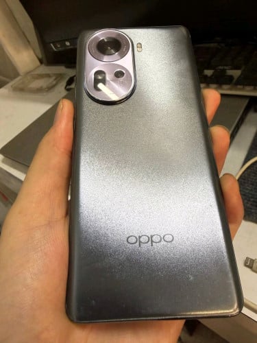 Oppo Reno11 5G ក្រុមហ៊ុន