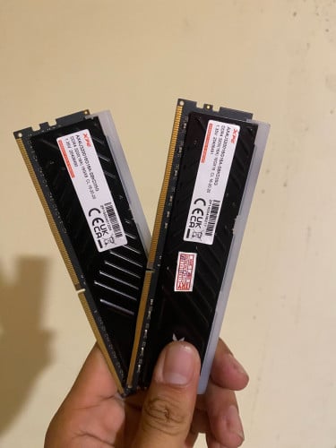 Ram 1តឹកខ្ចីញេញ XPG D35 16G x 2 3200hz 155$