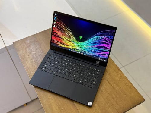 Razer Blade Stealth 13 Late 2019 ( Used )Core i7-10th, RAM 16GB, SSD 512GB, VGA Nvidia RTX1650Ti 4GB