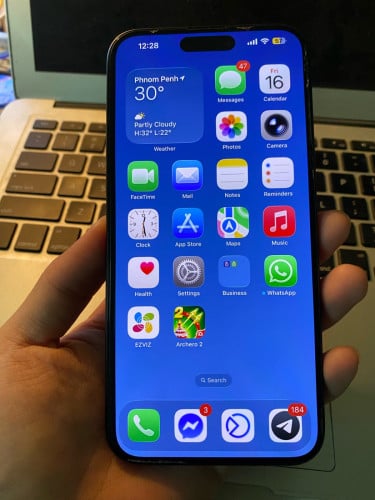 Resell Iphone 15 Pro max 98% (Black)