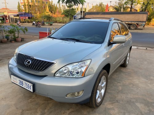 RX330 ប៉ុង1​ 04​ 20500ចចារ ឈ្មោះម្ចាស់ដេីម