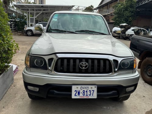 Toyota Tacoma 2003 V6 ប៉ុងភ្លេីង​ ឡានខ្ចី