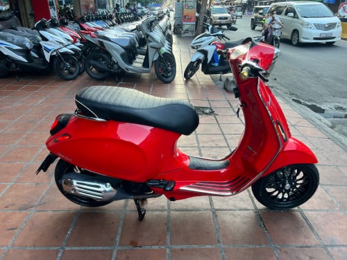 VESPA SPRINT សេរី2022
