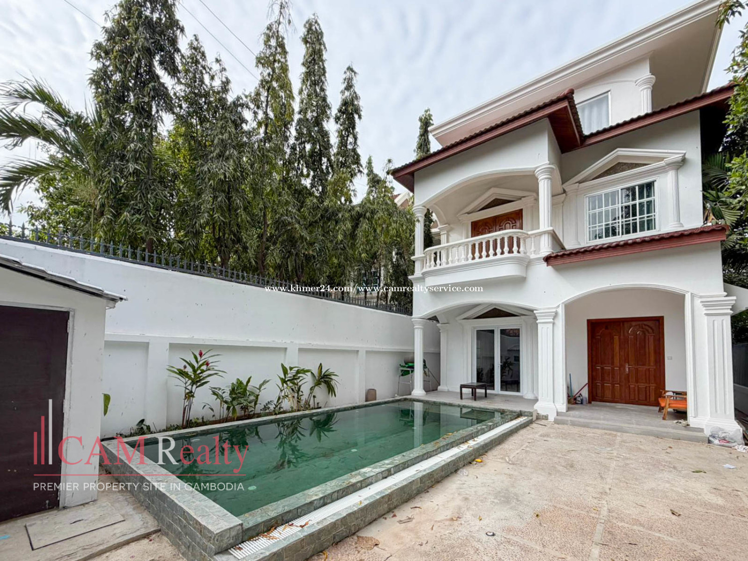 4 Bedroom Villa with Private Pool for Rent in Tonle Basak