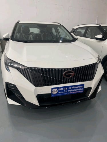 រថយន្តថ្មីតម្លៃថូរ