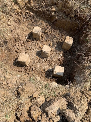 ដីលក់ ប្រភេទផ្ទះល្វែងមានគ្រឹះស្រាប់