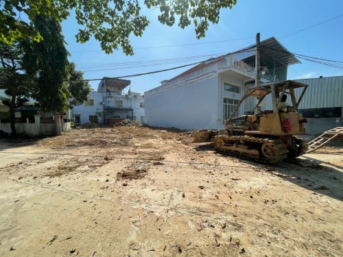 ដីលក់ជាប់បុរី