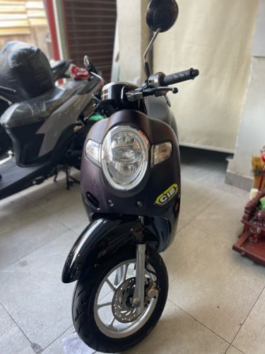 ស្អាត់បងៗ