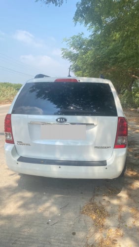 2012 Kia grand carnival president