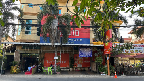 ផ្ទះ៣ល្វែងសម្រាប់ជួល