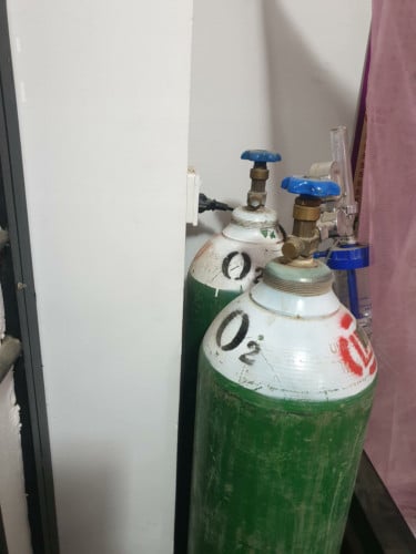 បំពង់អុកស៊ីហ្សែនខ្នាតធំ