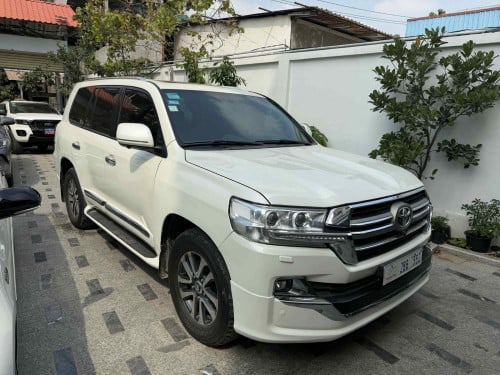 ចង់លក់ឡានមួយគ្រឿង