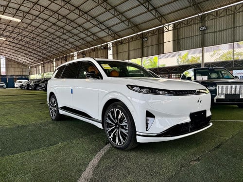 东风奕派008 六座