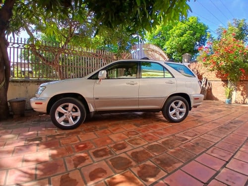 ឡានស្អាតឆ្នាំ2003