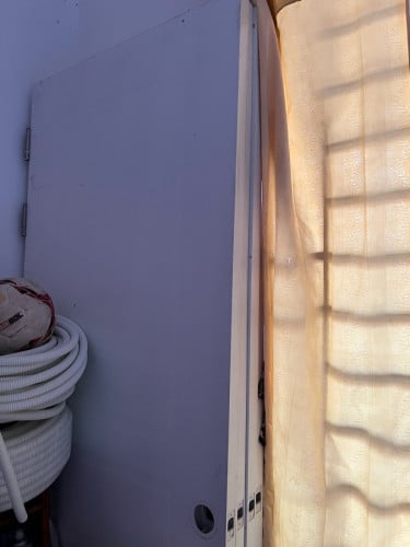 ទ្វាជ័រមួយតឹក ទំហំ​ 80cm x 215cm សំរាប់បន្ឌប់ដេក​