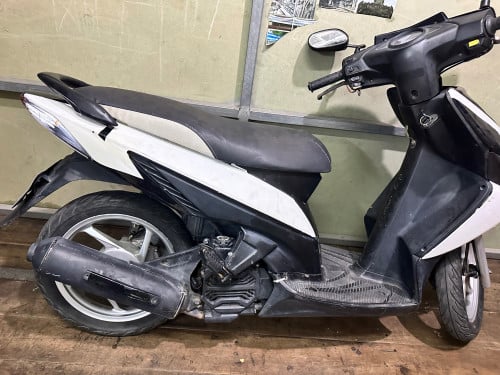 លក់Honda click 08