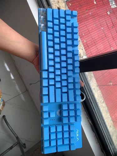 ក្តាល់ចុច