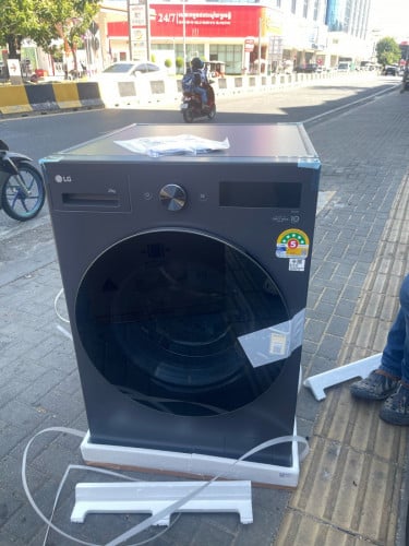 ម៉ាសុីនបោកទ្វាចំហៀង LG FM1209 9kg