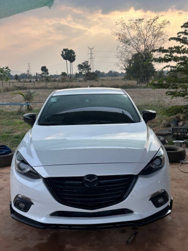 ឡានជិះផ្ទាល់ Mazda 3 ឆ្នាំ2016