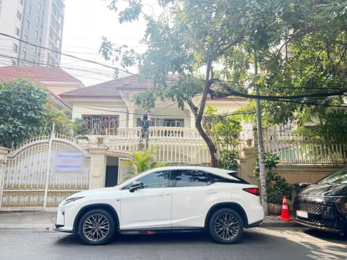 💥វីឡាសម្រាប់ជួលនៅបឹងកេងកង1 | Villa for Rent in BKK1