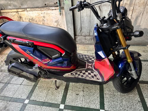 លក់​zoomer 018ខៀវ