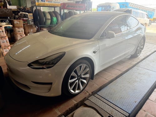 2018 Tesla Model 3 dual motor
