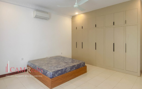 4 Bedroom Villa with Private Pool for Rent in Tonle Basak