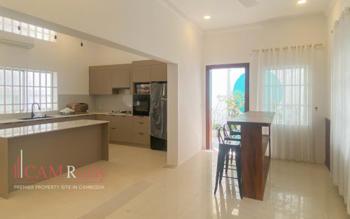 4 Bedroom Villa with Private Pool for Rent in Tonle Basak