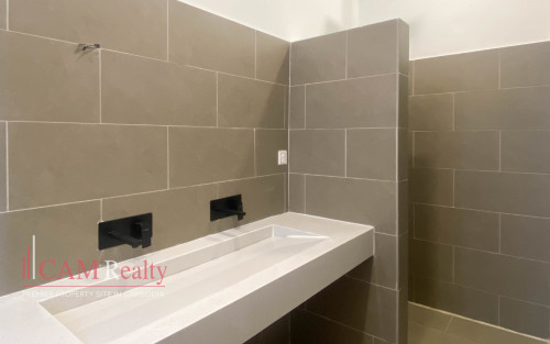 4 Bedroom Villa with Private Pool for Rent in Tonle Basak