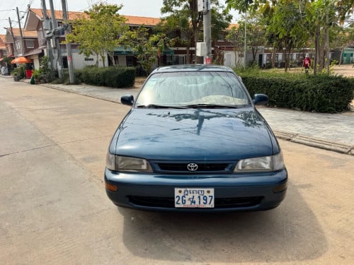 Corolla LE ឆ្នាំ93 ឡានស្អាត មុខក្រោយស្អាត ស្អាតម៉ាសុីនប្រអប់លេខរត់ស្រួល ឯកសារគ្រប់បងបងយកទៅប្រើល្អ