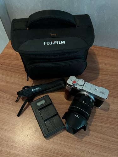 fujifilm XE-5 + Len XF 18-55 f2.8-4